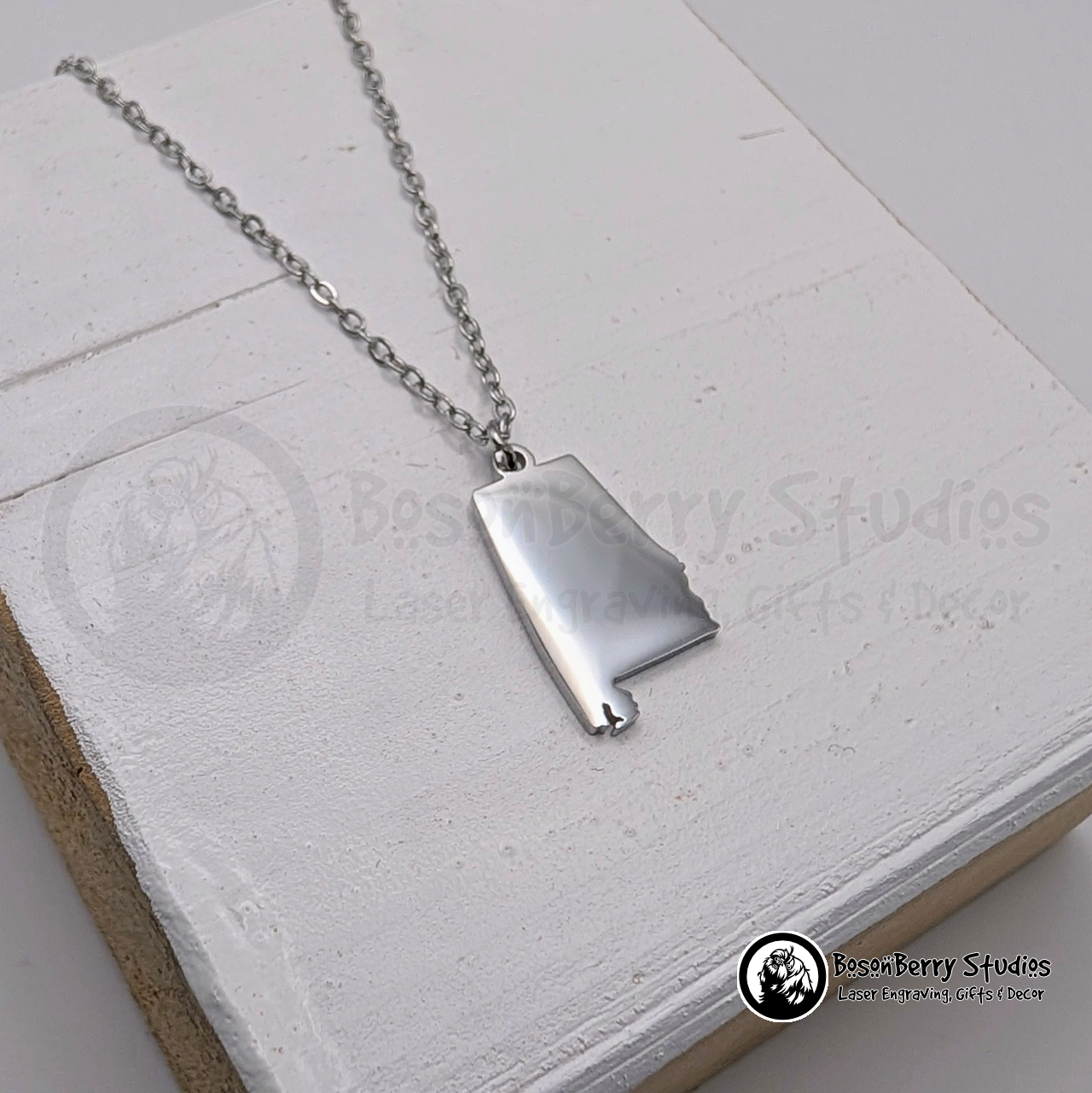 Alabama Pendant Necklace with Personalized Engraving