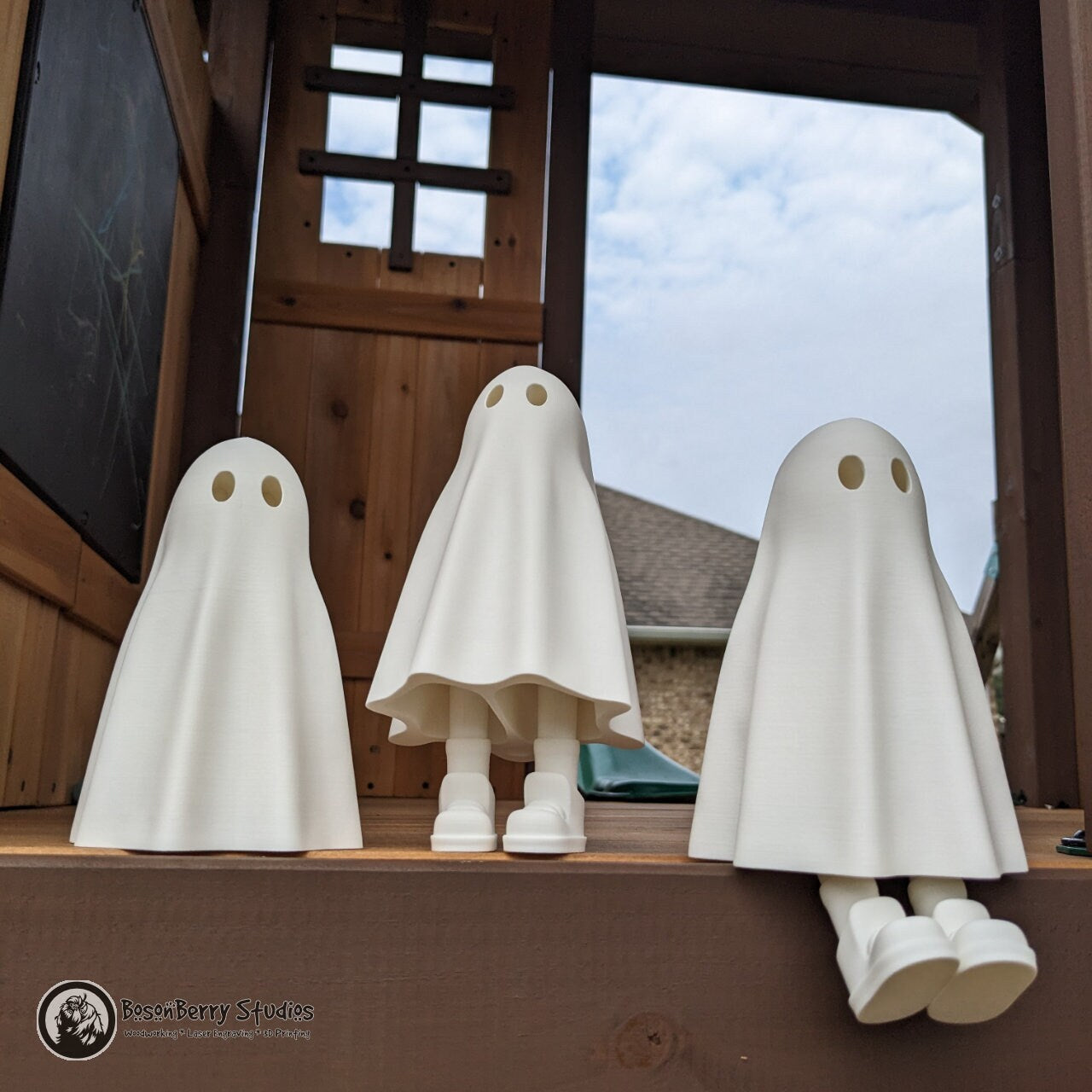 Ghost with Sneakers | ZOU3D | Halloween Décor | Home | Gifts